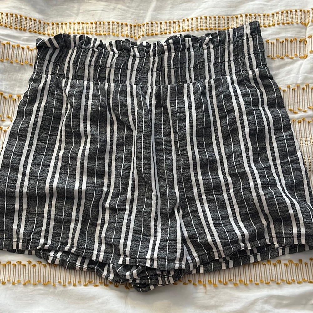 Linen shorts